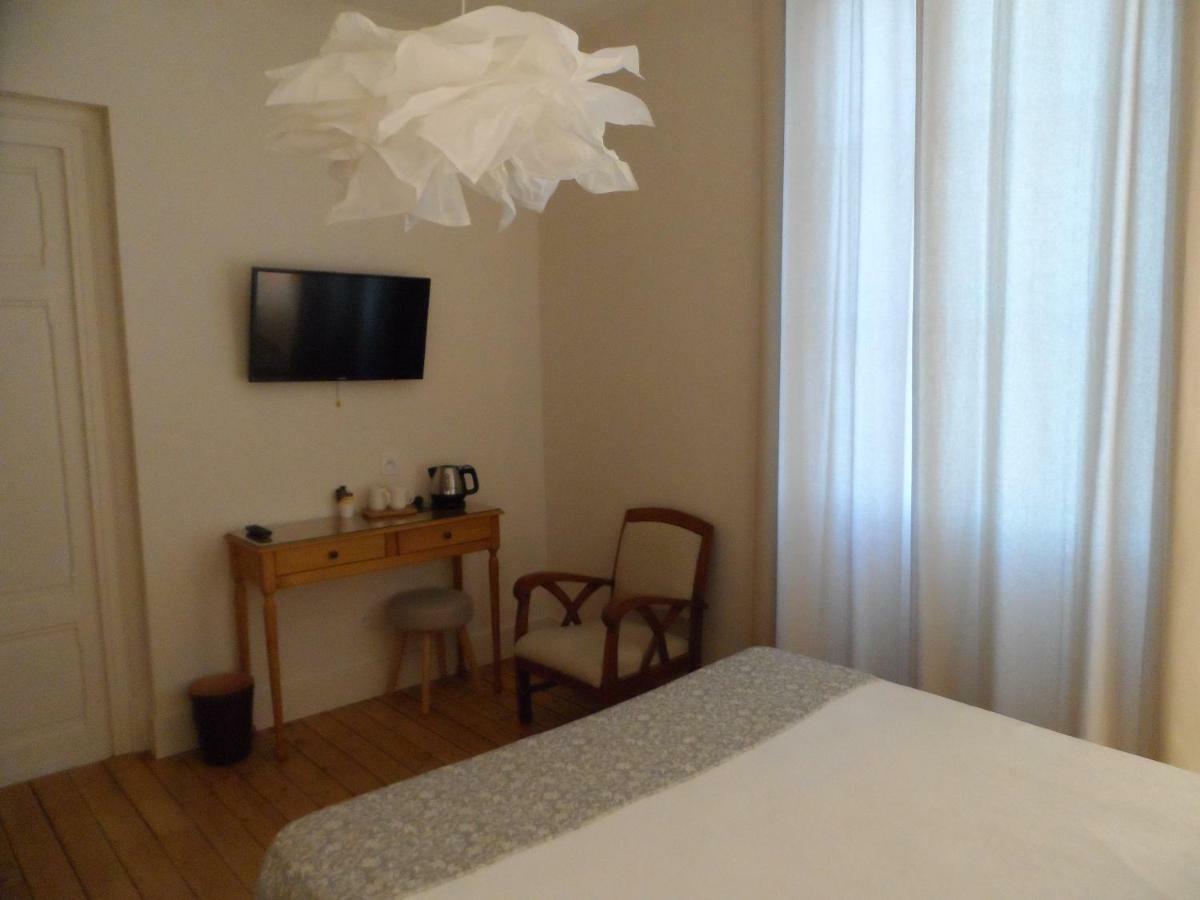 Le Cercle Chambres Climatisees Coligny Ngoại thất bức ảnh